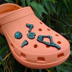 Luminous Halloween Skeleton Shoe Charms 5pc Set | Spooky Bones Shoe Clips