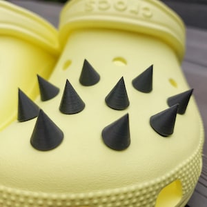 Spikes Shoe Charms 1Pc-26Pcs | 3D Studs Shoe Clips  | Glow In The Dark