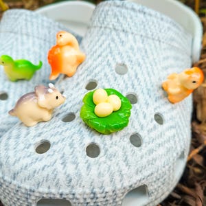 Ensemble de 8 charms dinosaures mignons | Clips de chaussures de dinosaures préhistoriques 3D