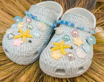 Adornos para zapatos con temática playera / Estrellas de mar, perlas, conchas - Juego de 24 piezas para zuecos