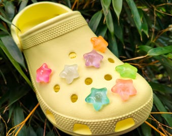 Adornos para zapatos con estrellas luminosas / Clips para zapatos 3D de colores pastel que brillan en la oscuridad