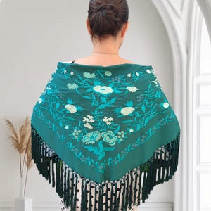 Green Spanish flamenco shawl. Bottle-green embroidered shawl. Flamenco dance shawl. Flamenco shawl. Flamenco dance shawl