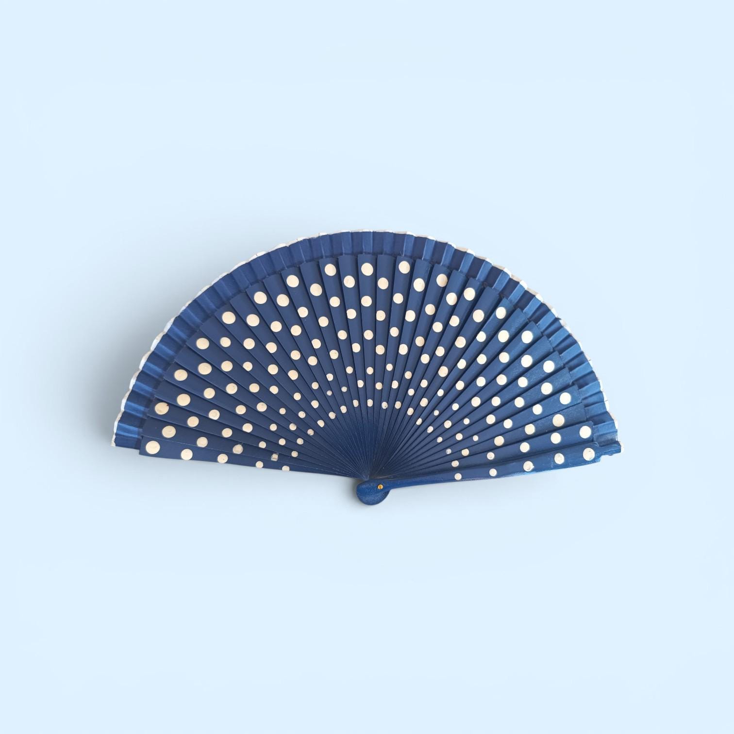 Flamenco fan. Wooden flamenco fan. Polka dot flamenco fan. Fan for flamenco dancing. Folkloric fan