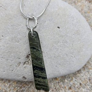 Green slag glass (Leland Blue)