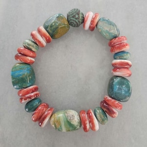 Peruvian blue opal and spiny oyster chunky stretch bracelet