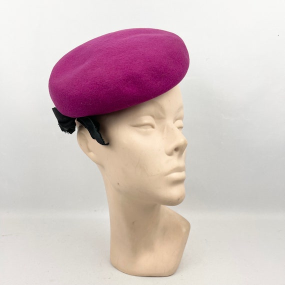 Original 1940’s Fuchsia Pink Felt Hat with Black … - image 7