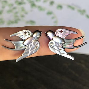 Czarne koraliki z masy perłowej w kształcie latającej jaskółki – rzeźbione zawieszki w kształcie ptaków z czarnej muszli