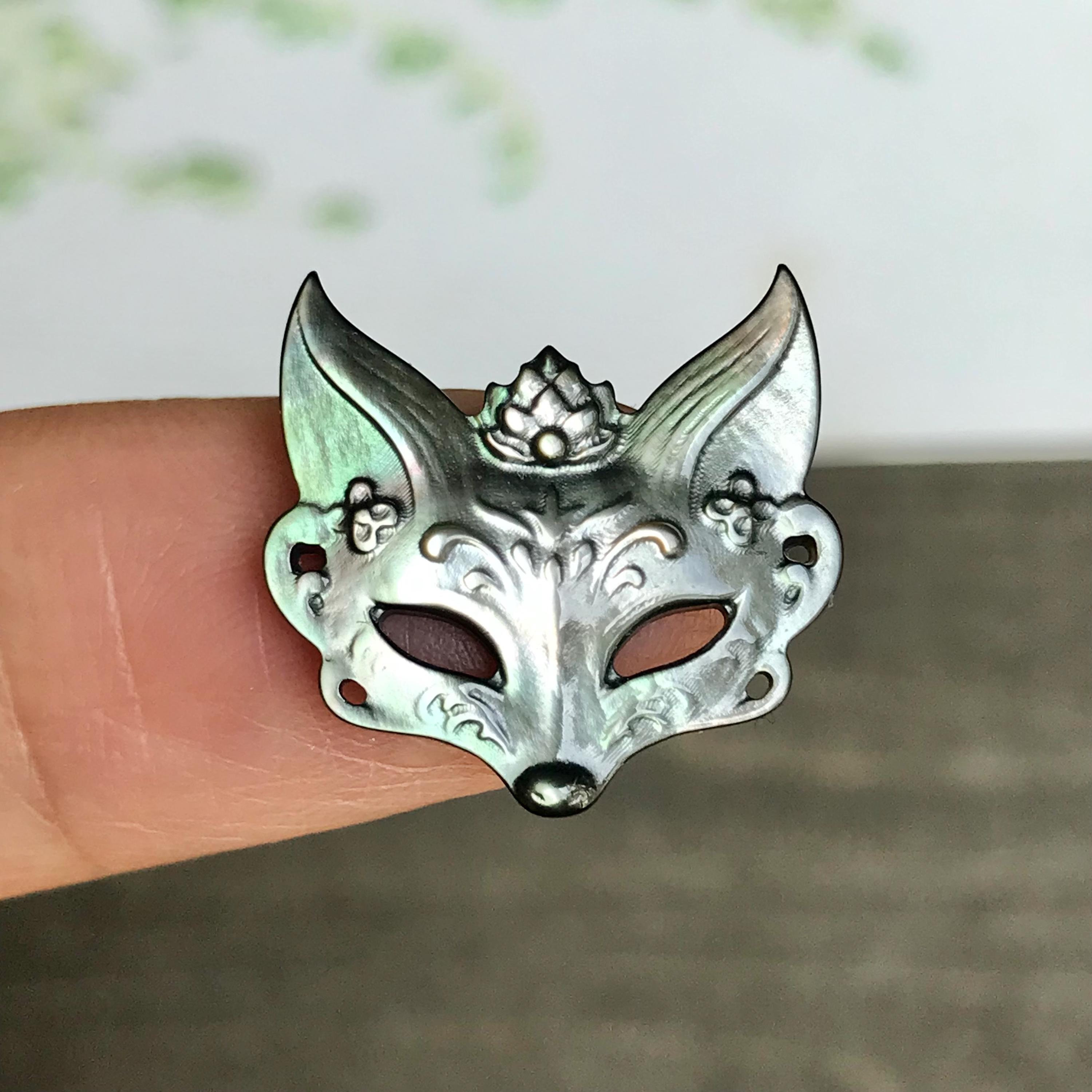 Mother of Pearl Fox Mask Bead: MOP Animal Head Charm - Etsy Canada