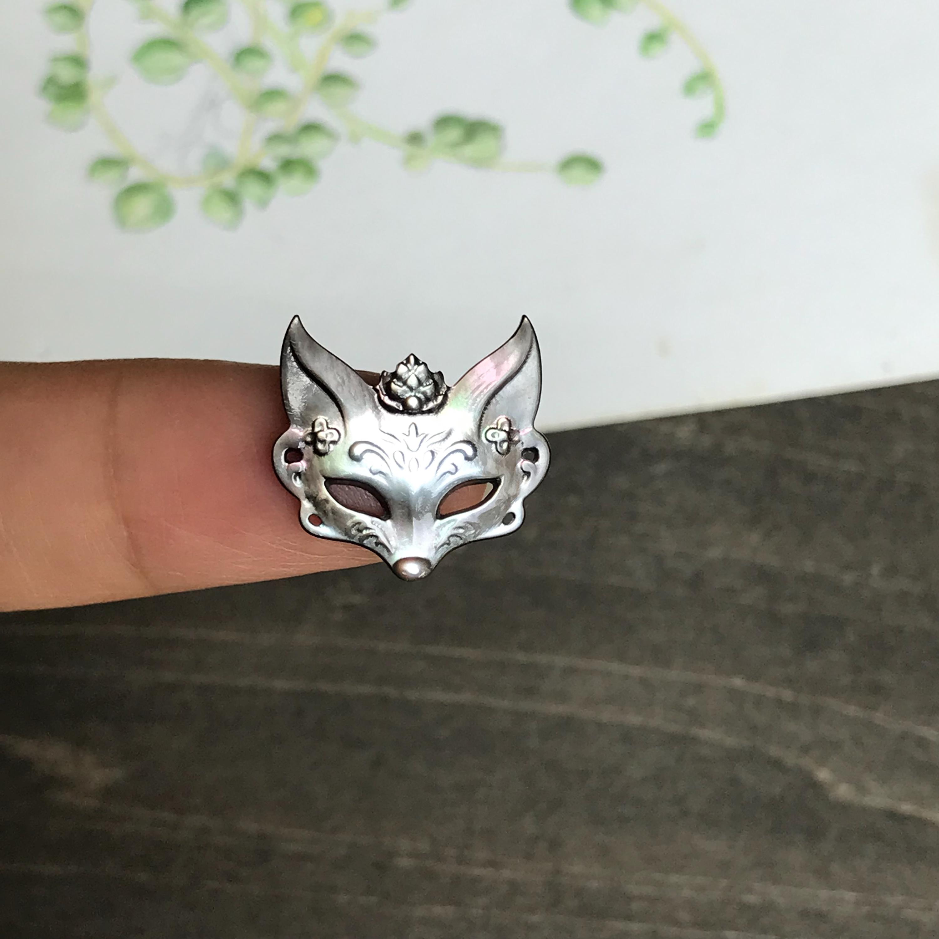 Mother of Pearl Fox Mask Bead: MOP Animal Head Charm - Etsy