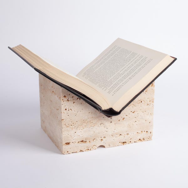 Suporte para livros em travertino bege