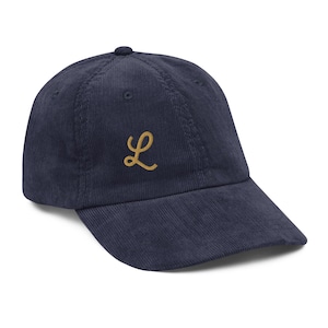 Gorra de pana personalizada con monograma inicial