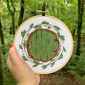 Halfling Door - Cross Stitch Pattern - Nerd gift, Fantasy, Fantasy cross stitch, Fairy door, Plants, Nature, Woodland, Cottagecore