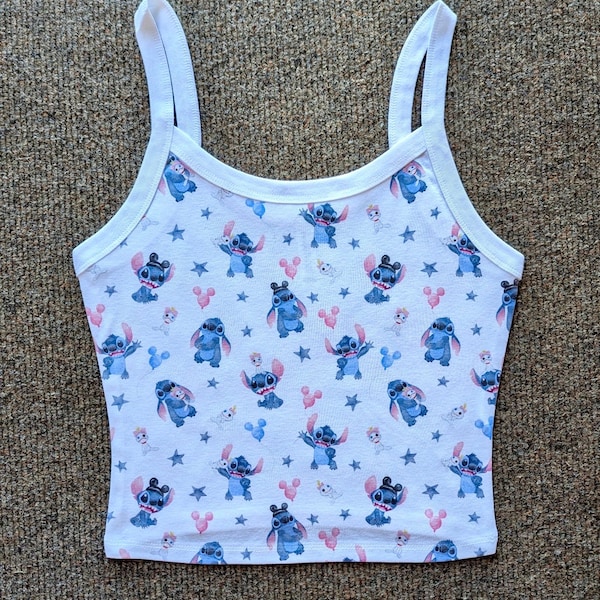 Überall gestickter Crop Tank, Pastell Lilo Disney Scoop T-Shirt, personalisierte Süße Maus, Damen BTW Walt Disney Sommer Tank, Custom Crop Shirt