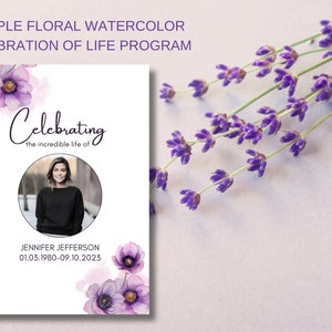 Modello per programma funebre floreale viola Celebrazione della vita Programma di servizio commemorativo con fiori viola fai da te Programma di necrologio floreale viola