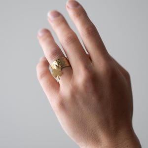 Four Leaf Clover Steel Open Ring - Wide Textured Ring, Chic and Elegant Jewelry for Everyday Wear, Birthday Party Gift