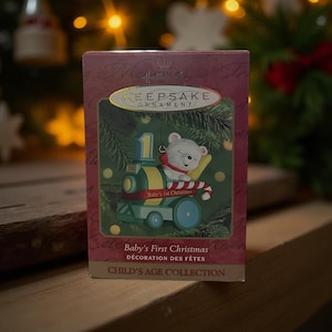2000 Baby’s First Christmas Ornament – Hallmark Child’s Age Train Series
