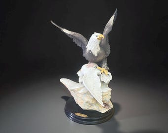 ガラス製の鷲の置物（フロスト加工の台座付き） - Etsy 日本