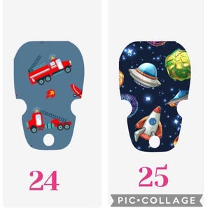 以下が含まれることがあります： 2 つの装飾的な切り抜き。1 つは、24 の番号が付いた青い背景に赤い消防車のデザインが特徴です。もう 1 つは、ロケット、UFO、惑星を暗い青色の背景に配置した宇宙をテーマにしたもので、25 の番号が付いています。