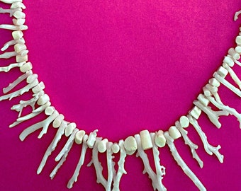 Vintage White Coral Choker Necklace Authentic 1970s Branch Coral Necklace Creamy White Beaded Coral Jewelry Beach Wedding Vacation Style