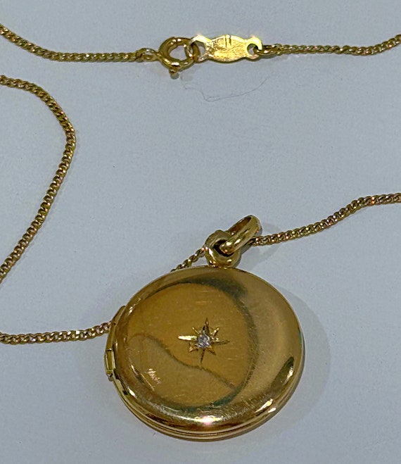 Antique Gold Locket Necklace Antique Round Diamond