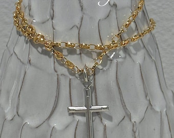 Collar con cruz de metales mixtos / Cruz de plata de ley vintage en cadena de oro / Joyería cristiana hecha a mano