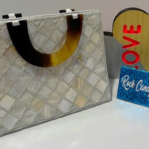 Borsa vintage in vera madreperla, piccola borsa bianca da collezione, borse vintage uniche, regali per fidanzate, borse per vacanze al mare