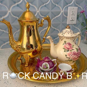 Vintage Teapot Carousel – Charming Collectible Teapots in Every Style – Sweet Ceramic & Porcelain Giftable Tea Pots