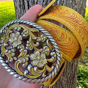 Vintage Yellow Leather Belt with Floral Oval Buckle Woman main image 3