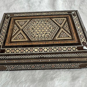 Vintage Inlay Jewelry Box Vintage Trinket Box Inlay Design Wood Box Pretty Jewelry Box Unique Trinket Box Vintage Mother of Pearl Inlay