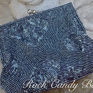 Bolso de mano vintage con cuentas, bolso de noche con cuentas en color azul ahumado, bolso pequeño con cuentas en color gris acero, bolso de mano de noche de un color espectacular, bolso de noche con cuentas