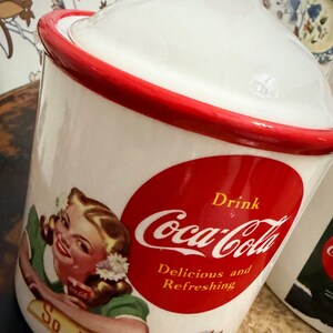 Coca-Cola 1950年代スタイル チェアー　未開封品 Vintage Coca-cola Canisters Set of 3 – Red & White Retro Kitchen