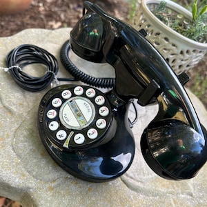 Retro Land Line Telephone Retro Landline Old Telephones Push Button Phones Vintage Phone Cool Vintage Gifts Retro Art Corded Telephone 1930s