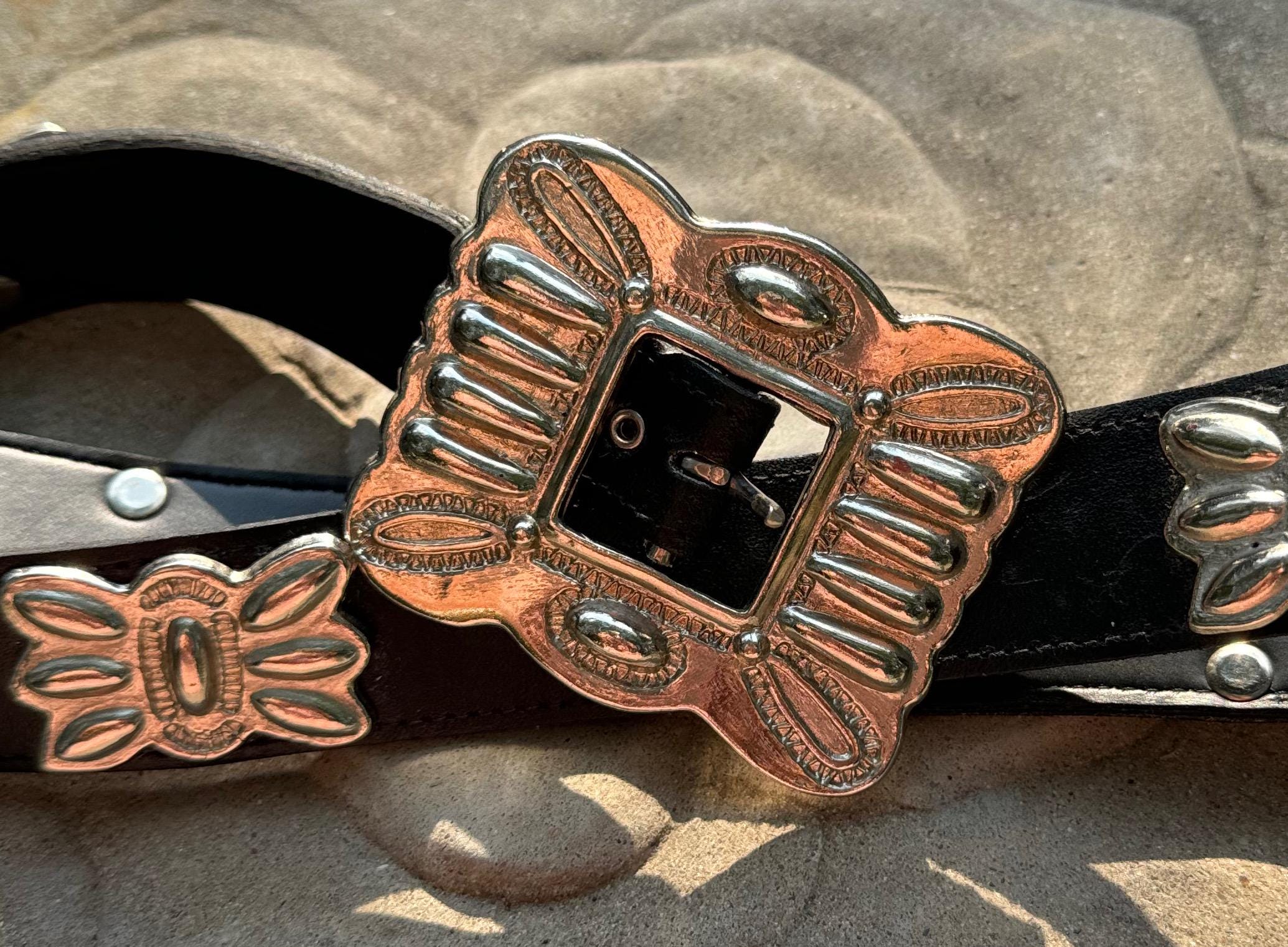 Black Leather Belt Vintage Silver Concho Belt Black Leather  display picture 3