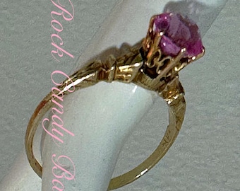 Art Deco Pink Sapphire Ring in 14K Gold – Rare Vintage Heirloom – Natural Round Sapphire – Size 5.75 Collectible Jewelry