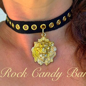 Gold Chunky Lion Choker Vintage 80s Style Lion Head Choker Rock Candy Bar Signature Lion Choker Unisex Necklace Gift for Her Gift for Him