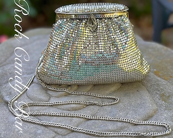 ヴィンテージブラックフローラルビーズハンドバッグ - ハンドメイド菊