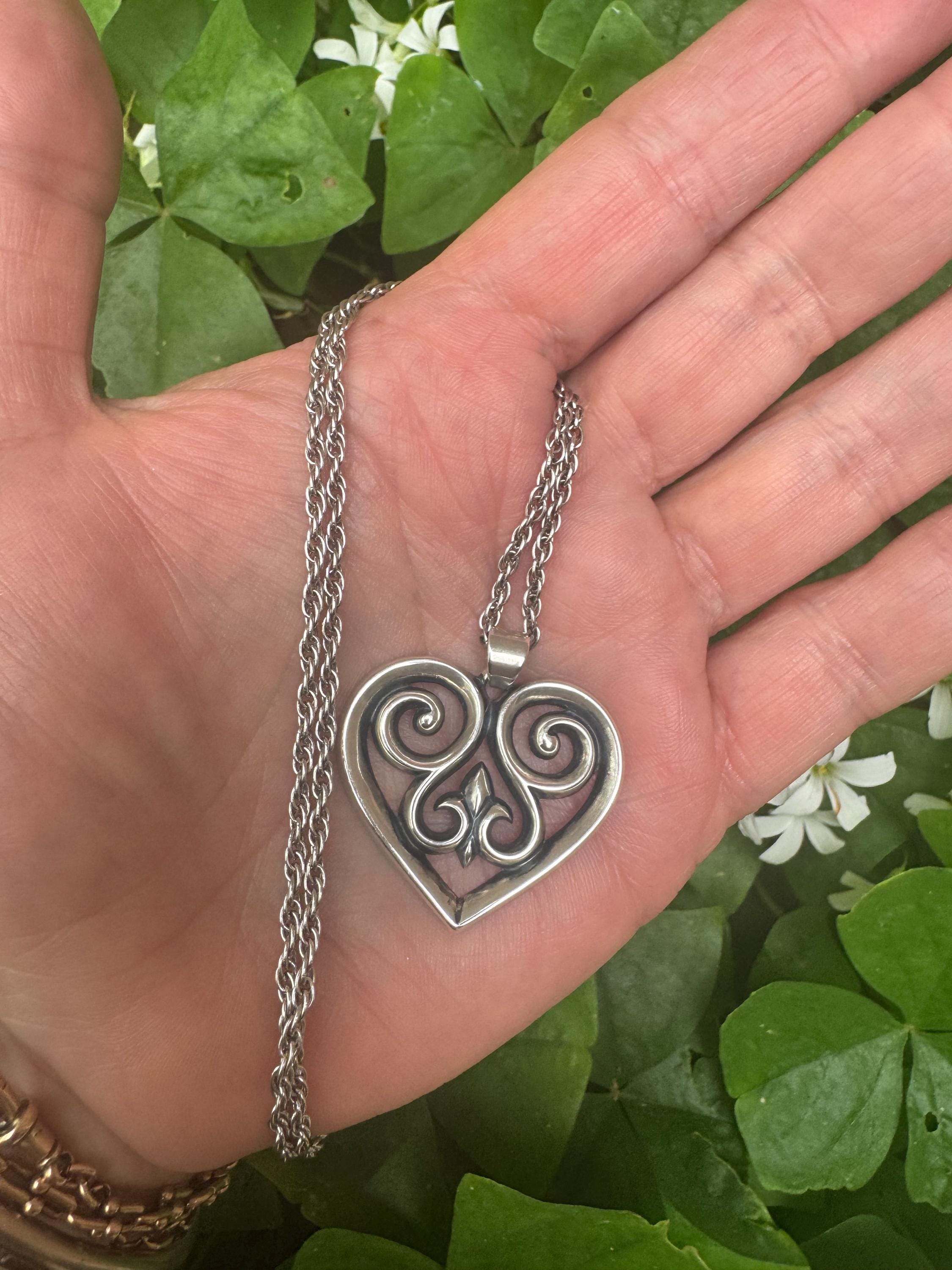 Vintage James Avery Scrolled Heart Pendant Necklace