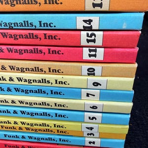 Vintage 1980-tals Charlie Browns Cyclopedia-böcker • Peanuts Encyclopedia-samling • Välj din volym • Funk & Wagnalls utbildningsset för barn