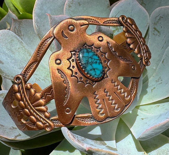 Magnificent Vintage Native American Navajo Copper Bracelet Magnificent Vintage Native American Navajo Copper Bracelet