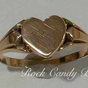 Antique Heart Signet Ring Vintage Gift for Girlfriend Antique Heart Ring Heart Shaped Signet Ring Romantic Gift for Girlfriend Luxury Gift