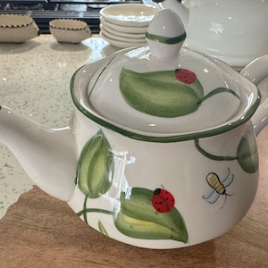 Vintage Teapots Small Brown Teapot Floral Teapot Tea Decor Country Kitchen Bee Teapot Floral Tea Decor Tea Room Tea Party Gifts Ladybug Bee