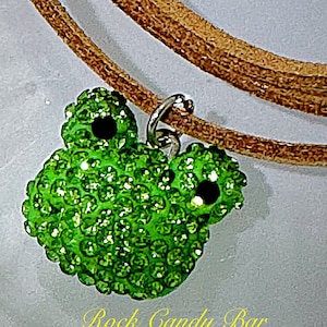 Lucky Frog Necklace Ribbit Lucky Frog Pendant Cute Sparkly Frog Charm Necklace Cute Sparkly Animal Necklace Gift for Girls Teen Gift
