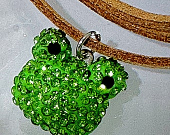 Bijoux de conversation amusants personnalisés Ras-de-cou, colliers et bracelets faits main avec des grenouilles, des champignons, des coeurs et des breloques personnalisées