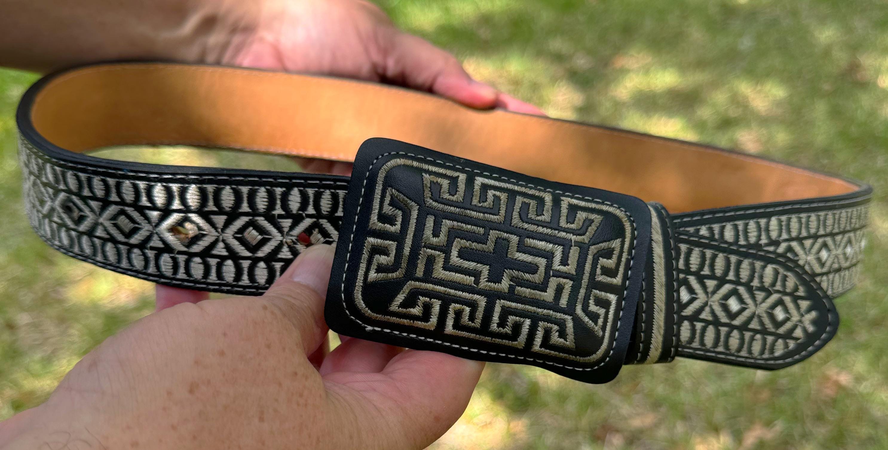 Vintage Embroidered Leather Belt – Black & White Yac Belt  display picture 2