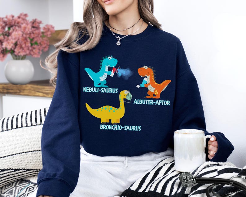 Grappig sweatshirt voor ademhalingstherapeut, shirt dinosaurus pediatrische ademhalingstherapie, aangepast shirt voor kinderarts en verpleegster, PICU RRT ronde hals afbeelding 6