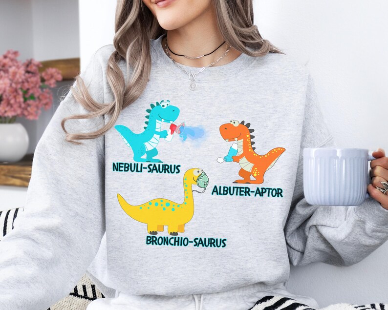 Grappig sweatshirt voor ademhalingstherapeut, shirt dinosaurus pediatrische ademhalingstherapie, aangepast shirt voor kinderarts en verpleegster, PICU RRT ronde hals Ash