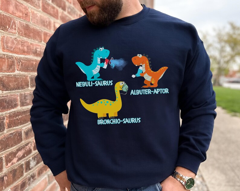 Grappig sweatshirt voor ademhalingstherapeut, shirt dinosaurus pediatrische ademhalingstherapie, aangepast shirt voor kinderarts en verpleegster, PICU RRT ronde hals Navy