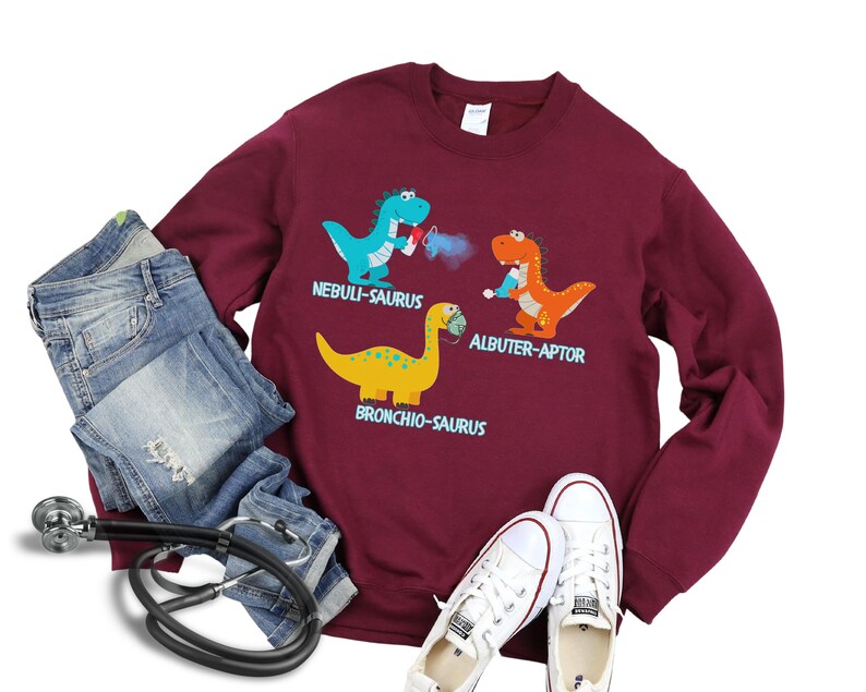 Grappig sweatshirt voor ademhalingstherapeut, shirt dinosaurus pediatrische ademhalingstherapie, aangepast shirt voor kinderarts en verpleegster, PICU RRT ronde hals Maroon