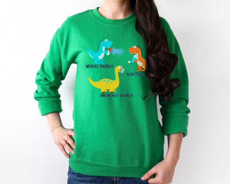 Grappig sweatshirt voor ademhalingstherapeut, shirt dinosaurus pediatrische ademhalingstherapie, aangepast shirt voor kinderarts en verpleegster, PICU RRT ronde hals Irish Green