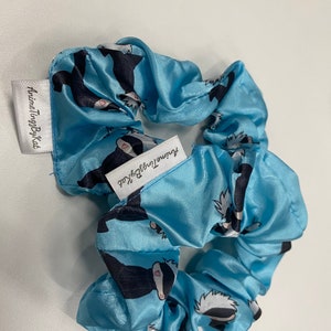Gojo satin Scrunchie